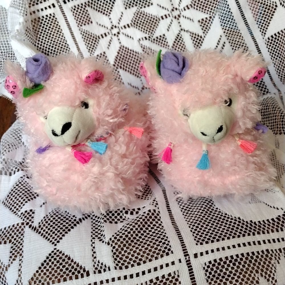 Dan Dee llama slippers 